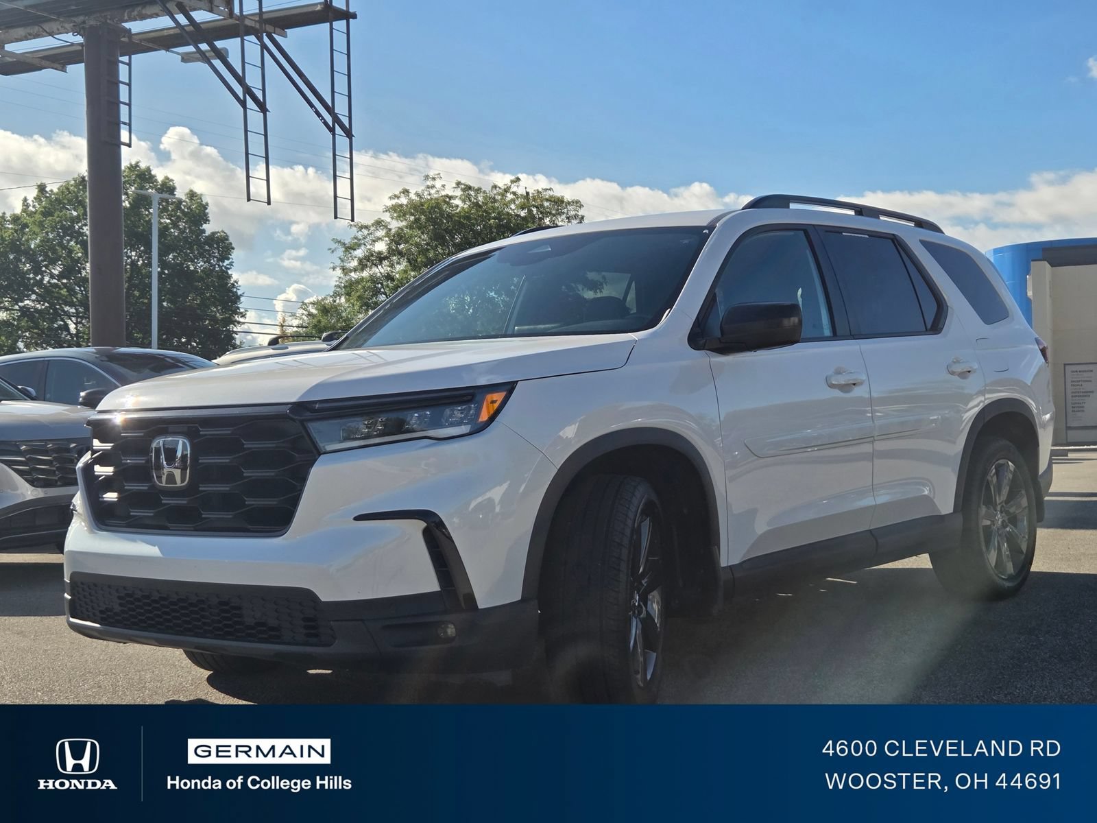 Used 2025 Honda Pilot Sport image 14