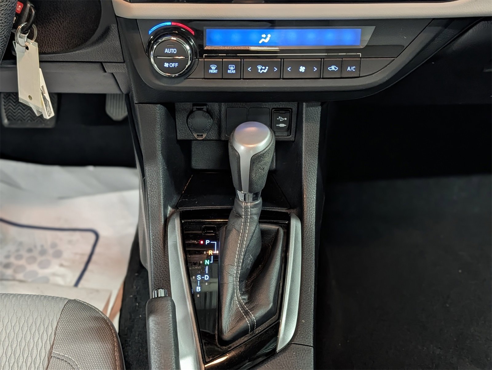 Used 2016 Toyota Corolla S image 19