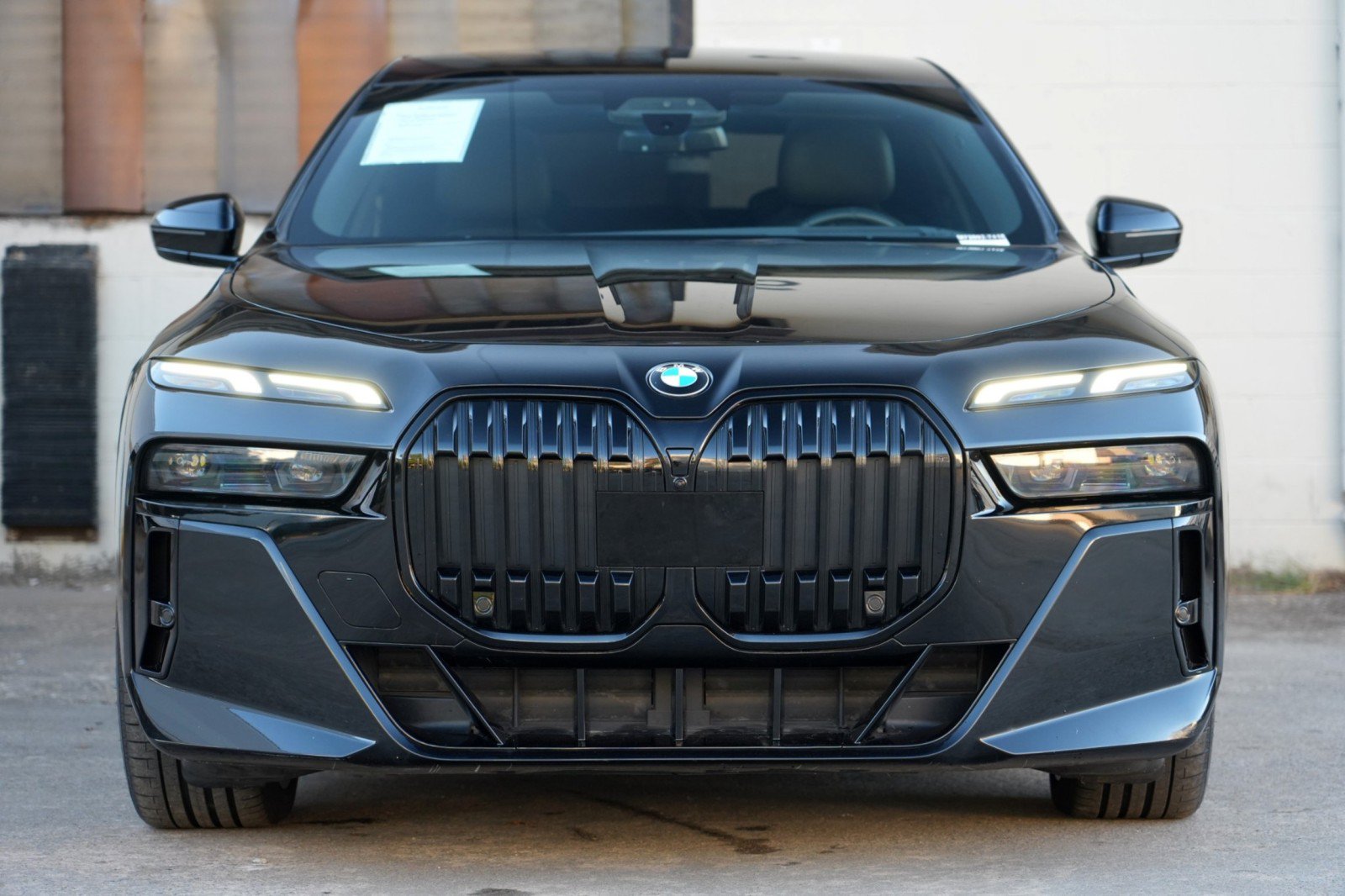 Used 2023 BMW 740i RWD image 7