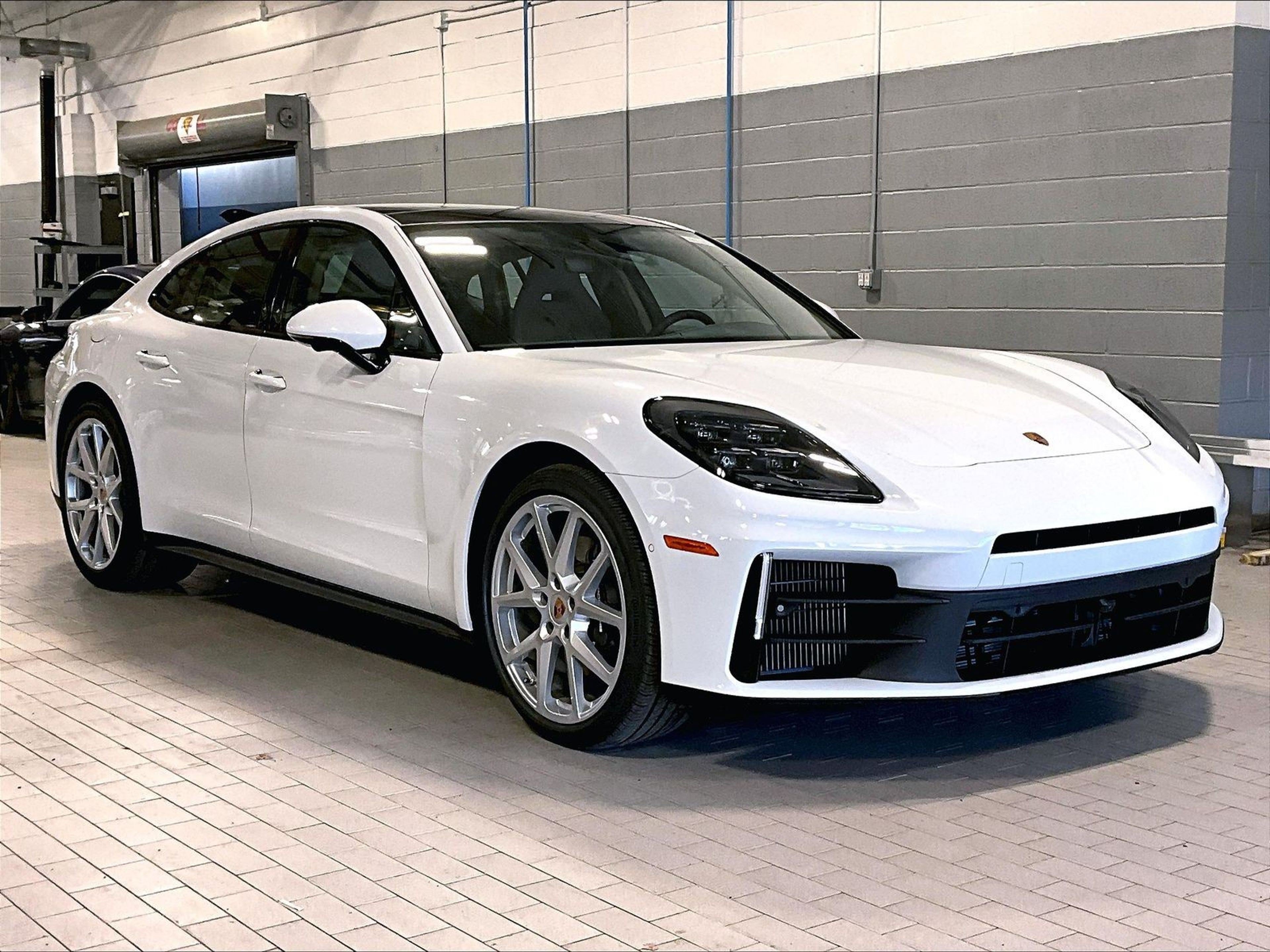New 2026 Porsche Panamera 4 AWD/4WD image 7