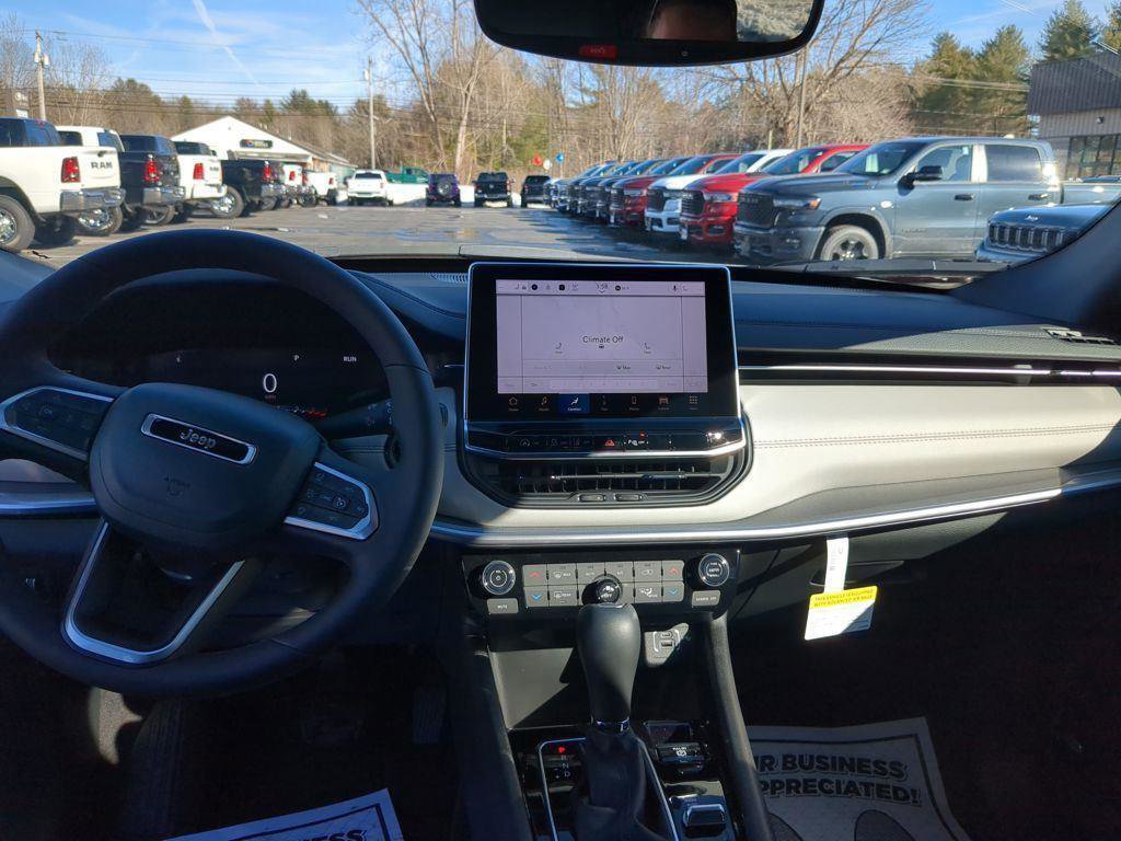 New 2026 Jeep Compass Limited w/ Sun, Sound & Navigation Group AWD/4WD image 18