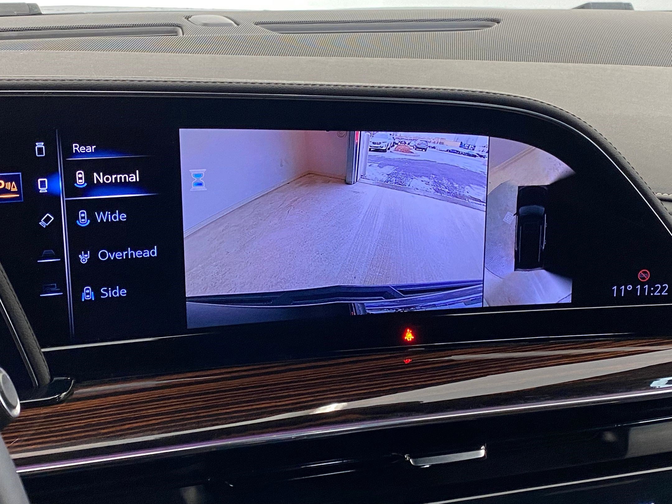 Used 2022 Cadillac Escalade Luxury image 28