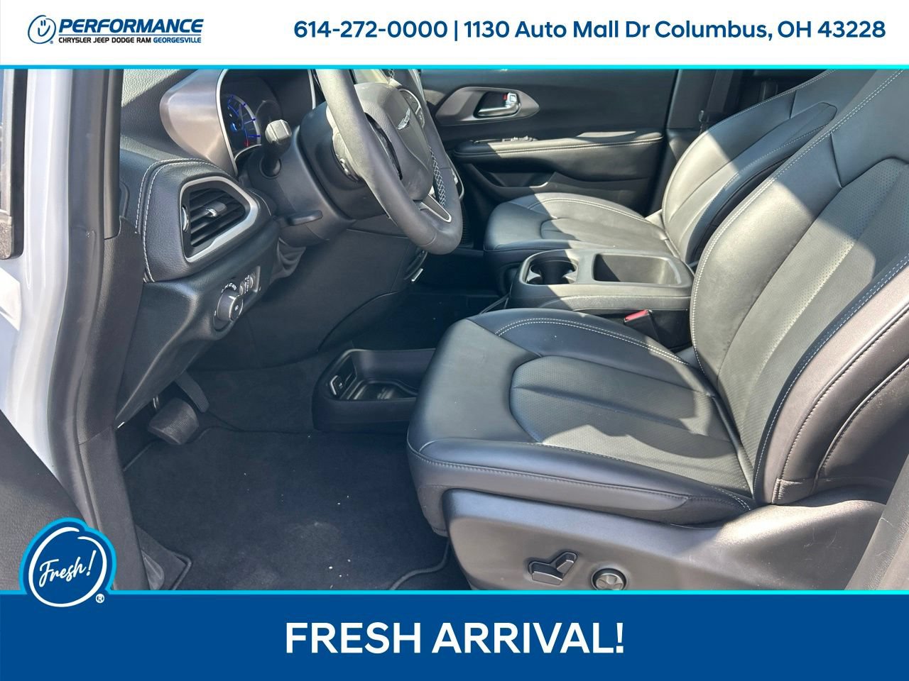Used 2026 Chrysler Pacifica Select FWD image 12