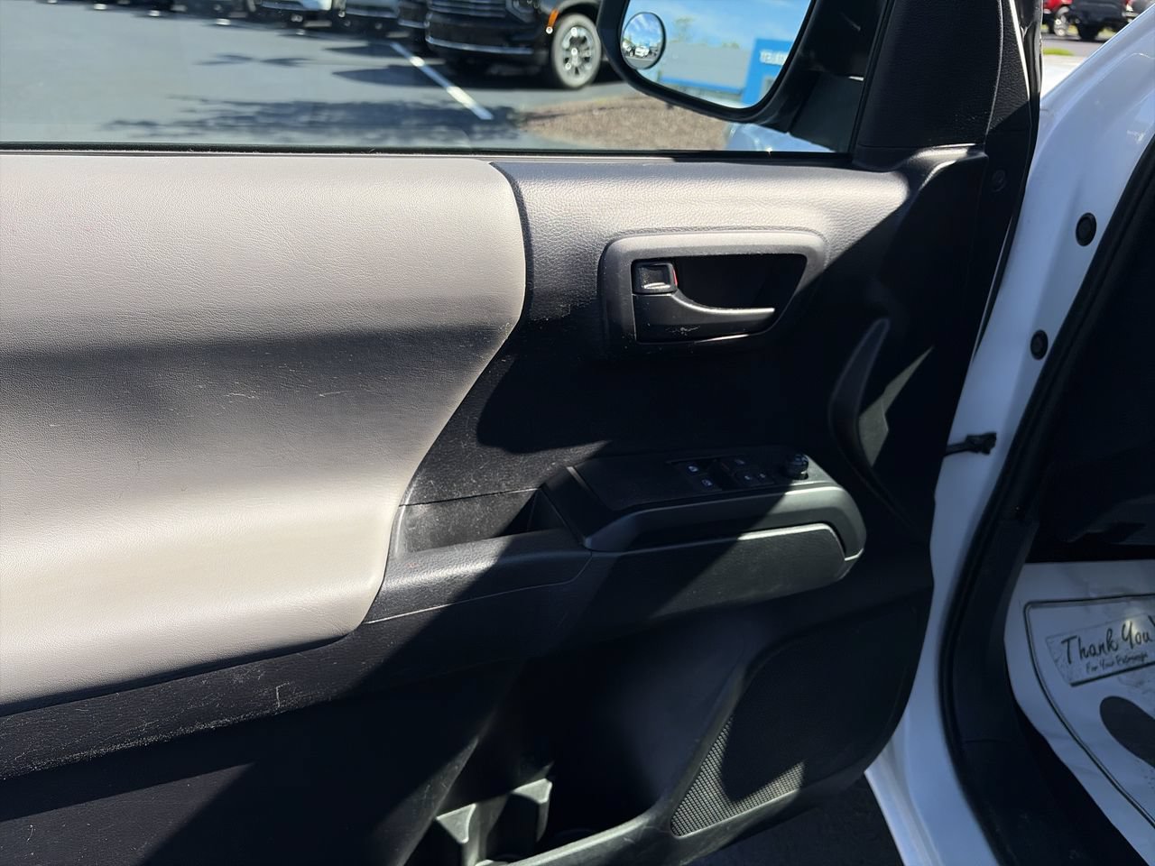Used 2020 Toyota Tacoma SR AWD/4WD image 18