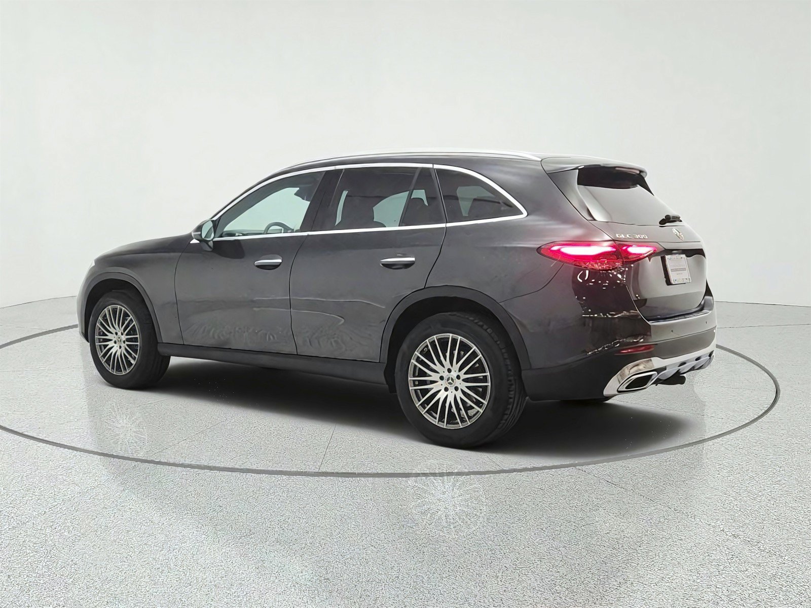 Used 2024 Mercedes-Benz GLC 300 image 7