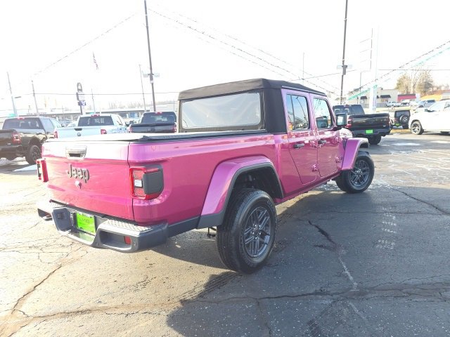 Used 2024 Jeep Gladiator Sport image 8