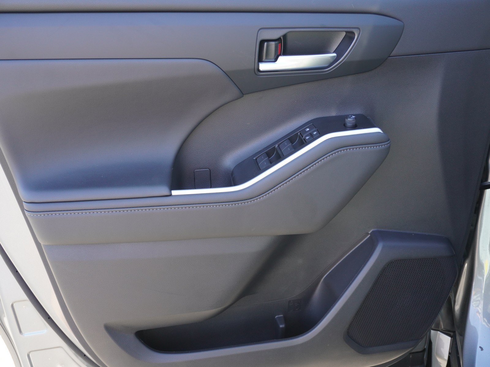 New 2026 Toyota Highlander XLE AWD/4WD image 21