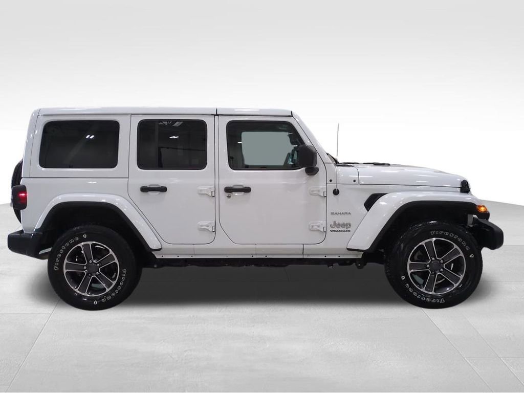 Used 2023 Jeep Wrangler Sahara image 2