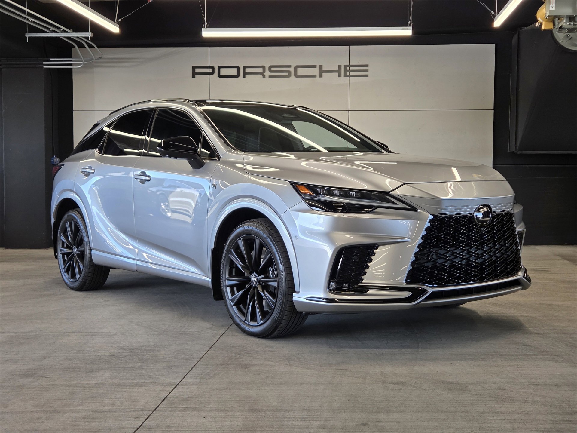 Used 2024 Lexus RX 500h F Sport w/ Convenience Package image 28