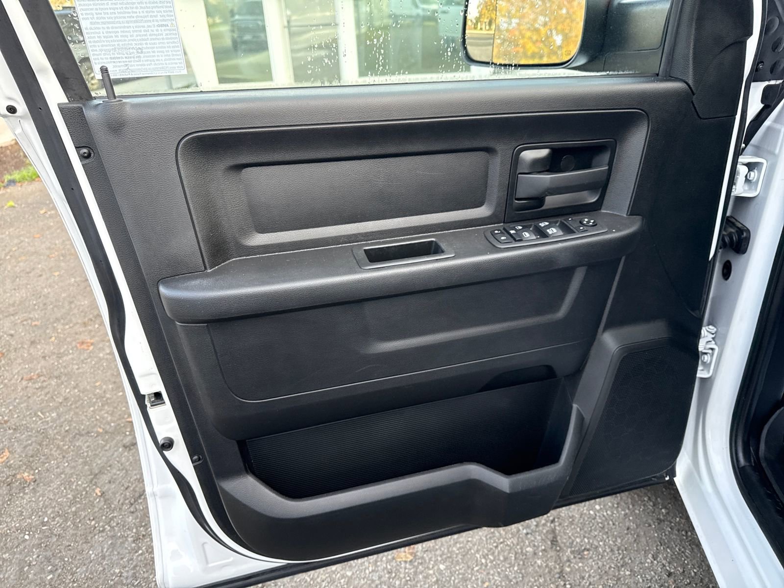 Used 2021 RAM 1500 Tradesman w/ Chrome Appearance Group image 10