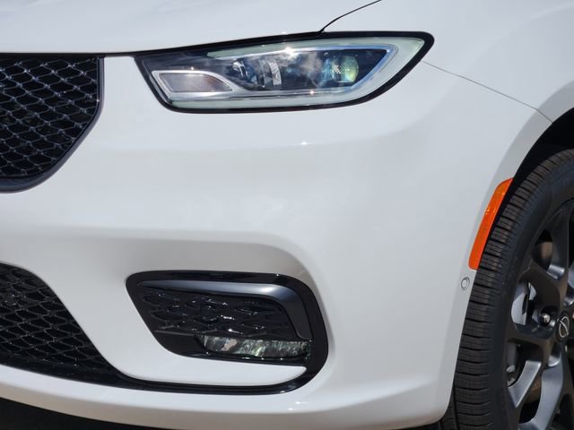 New 2026 Chrysler Pacifica Select AWD/4WD image 5