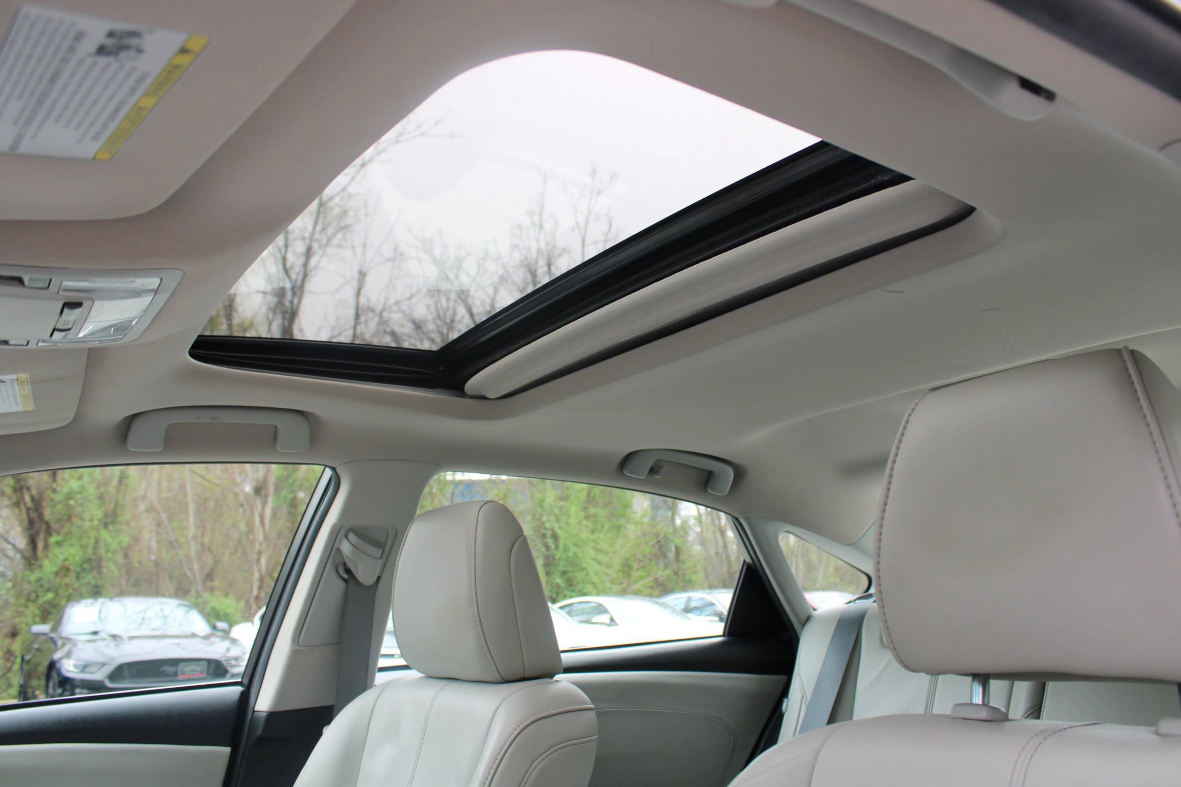 Used 2015 Toyota Avalon XLE Touring image 23