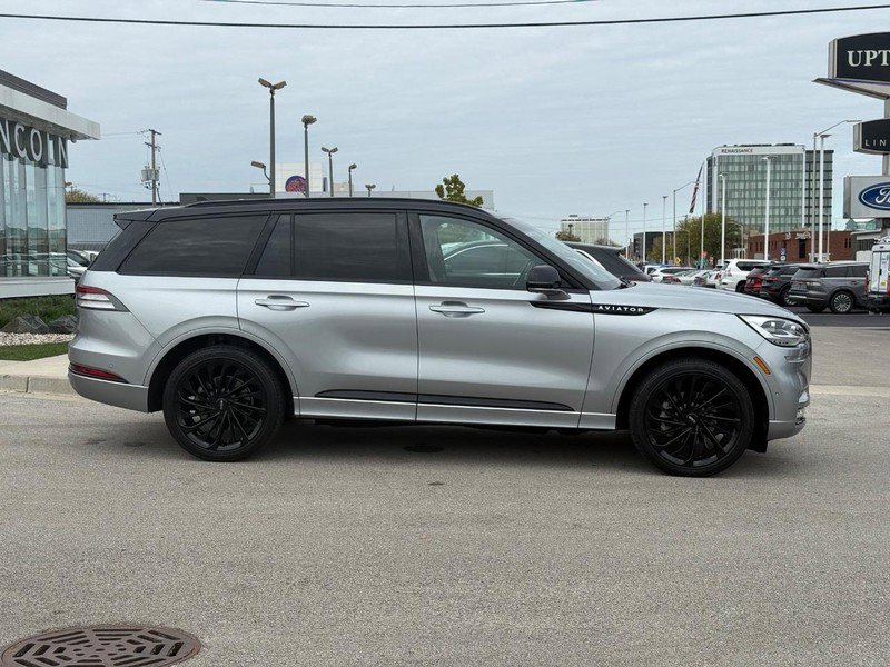 Used 2023 Lincoln Aviator Black Label image 2