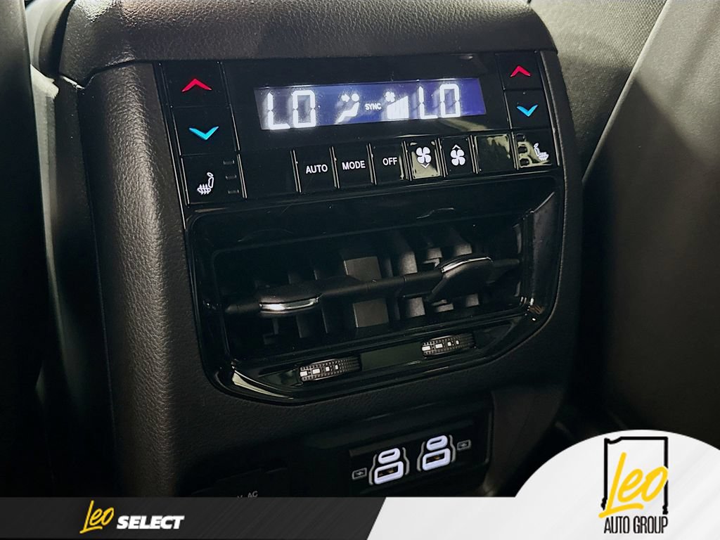 Used 2023 Jeep Grand Cherokee Overland w/ Adv Protech Group III AWD/4WD image 30