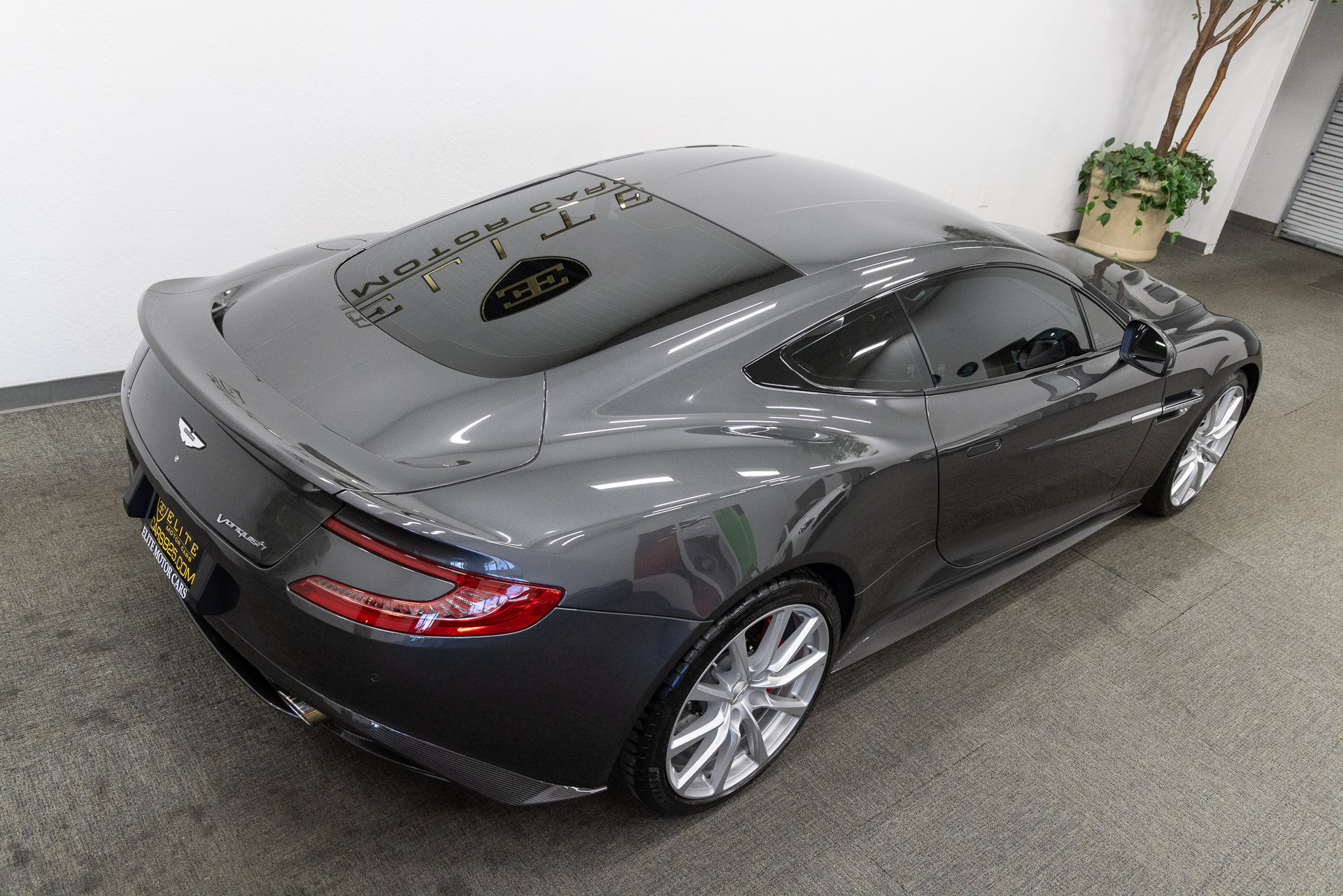 Used 2015 Aston Martin Vanquish Coupe RWD image 29