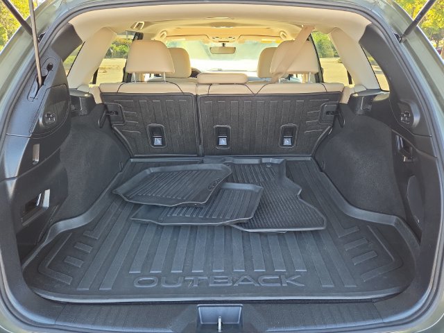 Used 2018 Subaru Outback 2.5i Limited AWD/4WD image 16