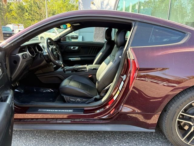 Used 2018 Ford Mustang Premium image 11