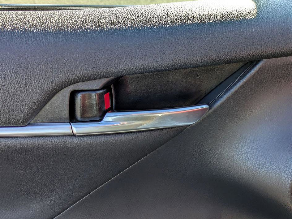 Used 2021 Toyota Camry XSE image 13