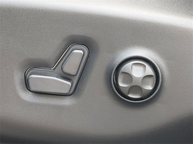 New 2026 Chrysler Voyager LX image 23