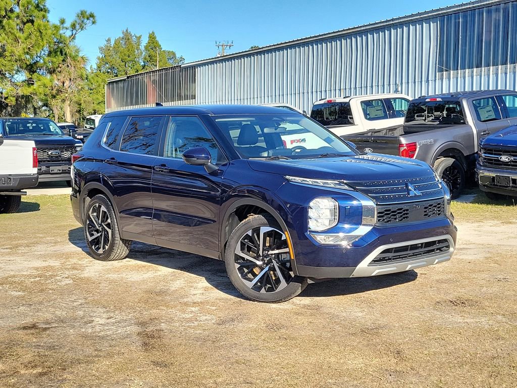 Used 2024 Mitsubishi Outlander SE image 39