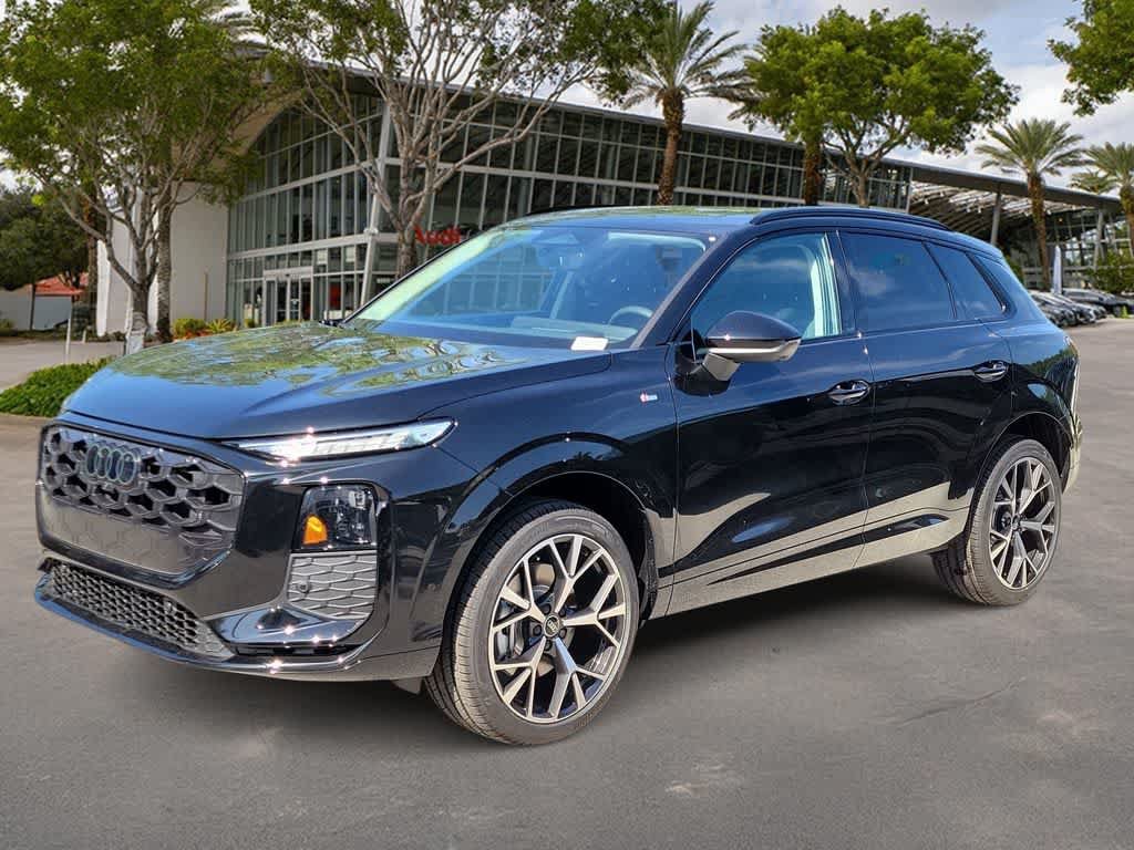 New 2026 Audi Q3 quattro 2.0T AWD/4WD image 1
