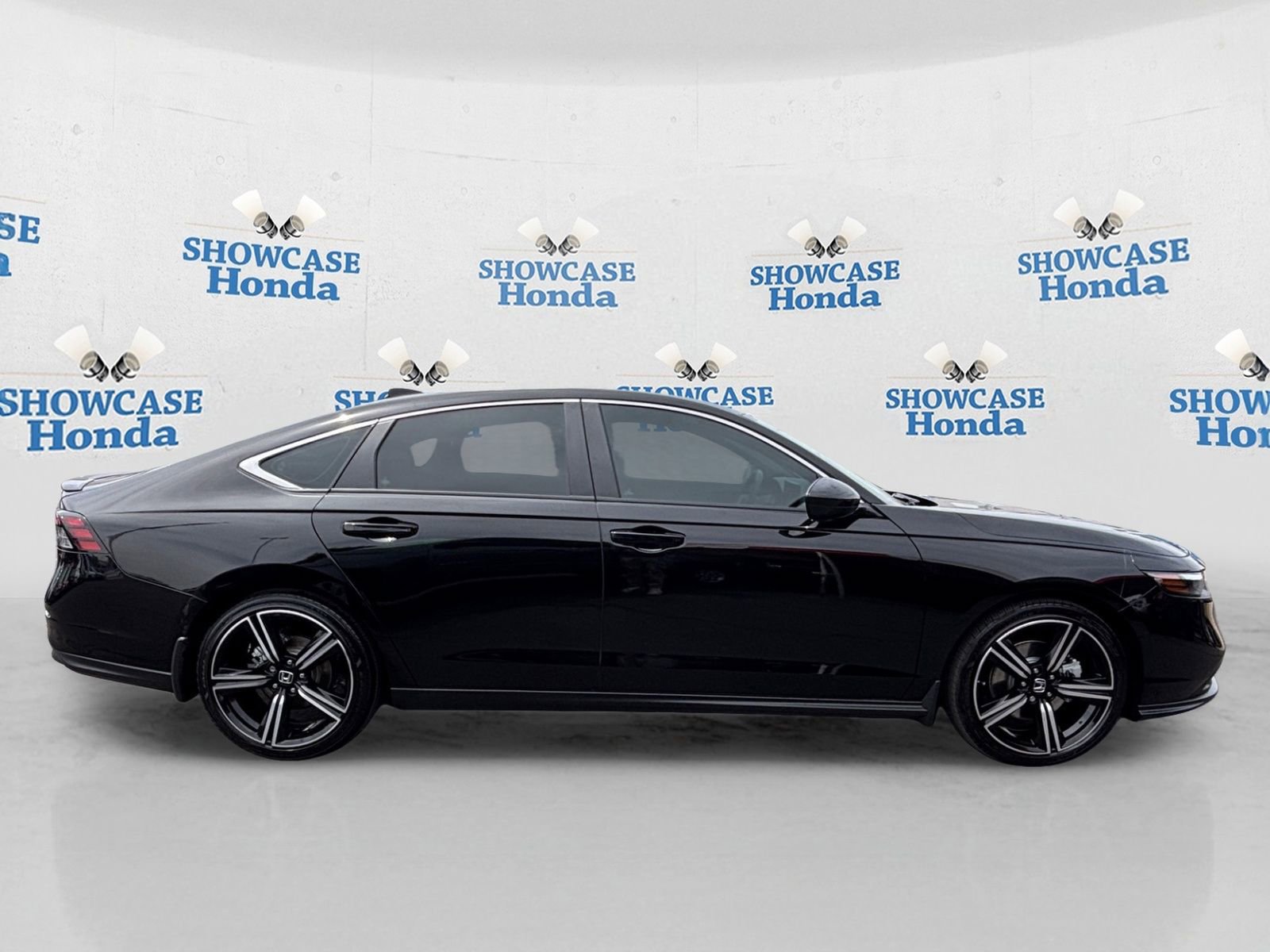 Certified 2024 Honda Accord Sport image 9