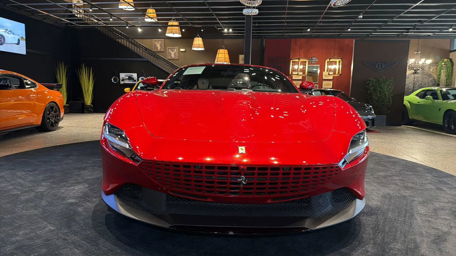 Used 2021 Ferrari Roma RWD image 2