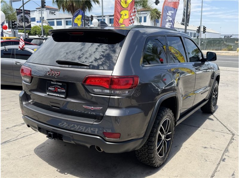 Used 2018 Jeep Grand Cherokee Trailhawk w/ Trailhawk Luxury Group AWD/4WD image 53