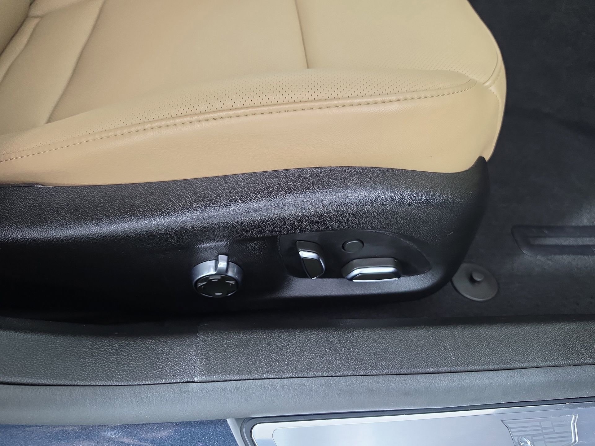 Used 2025 Cadillac CT5 Premium Luxury RWD image 46
