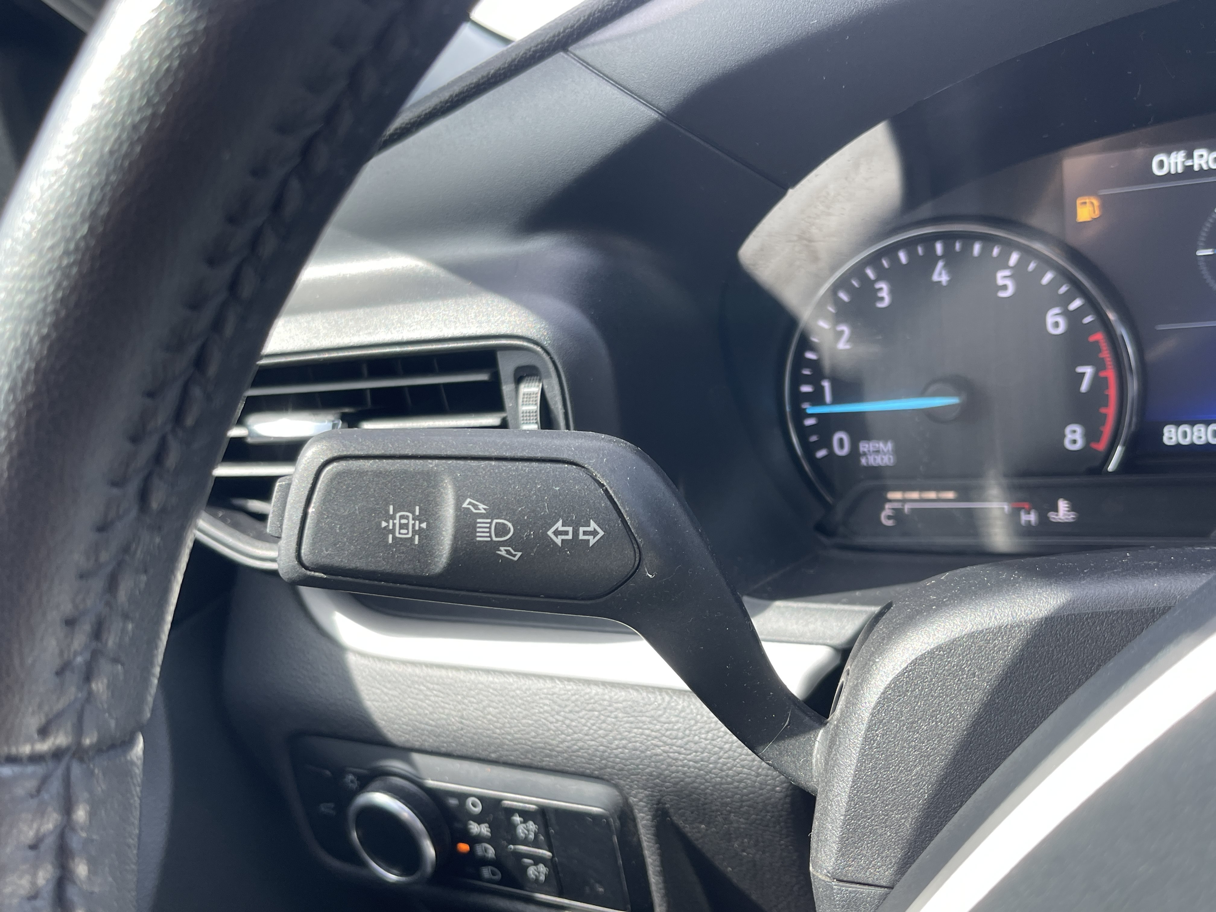 Used 2024 Ford Explorer XLT RWD image 21
