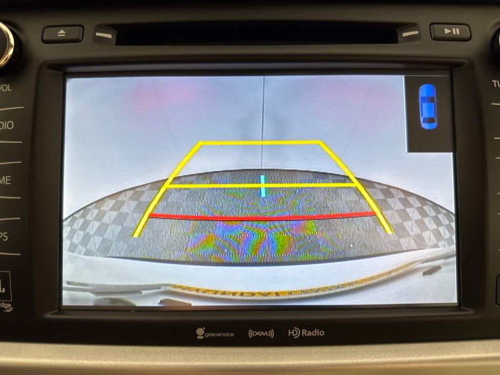 Used 2017 Toyota Highlander Limited image 14