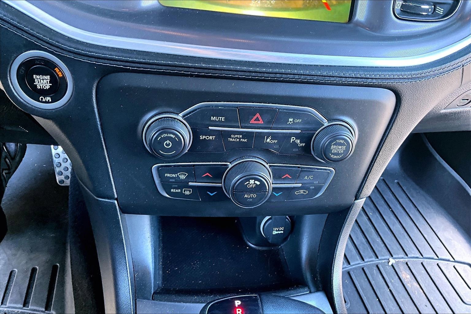Used 2022 Dodge Charger R/T w/ Plus Group RWD image 15