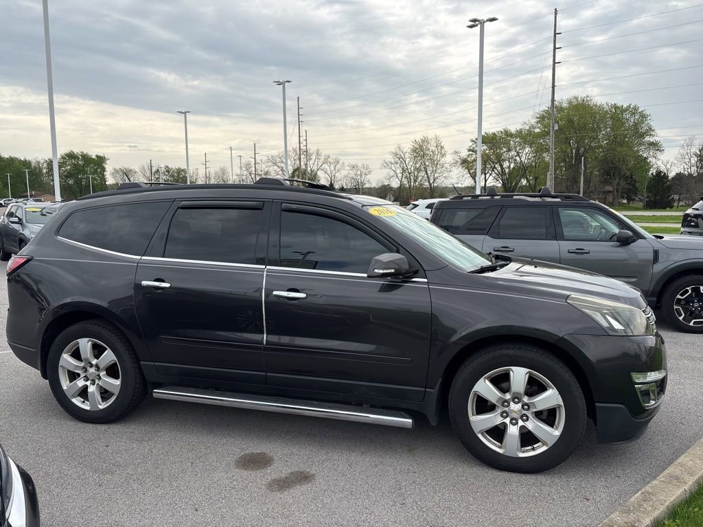 Used 2016 Chevrolet Traverse LT w/ Style and Technology Package AWD/4WD image 4