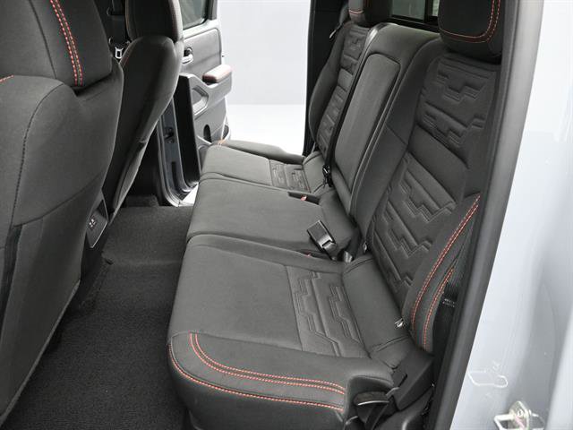 Used 2025 Nissan Frontier PRO-4X image 18