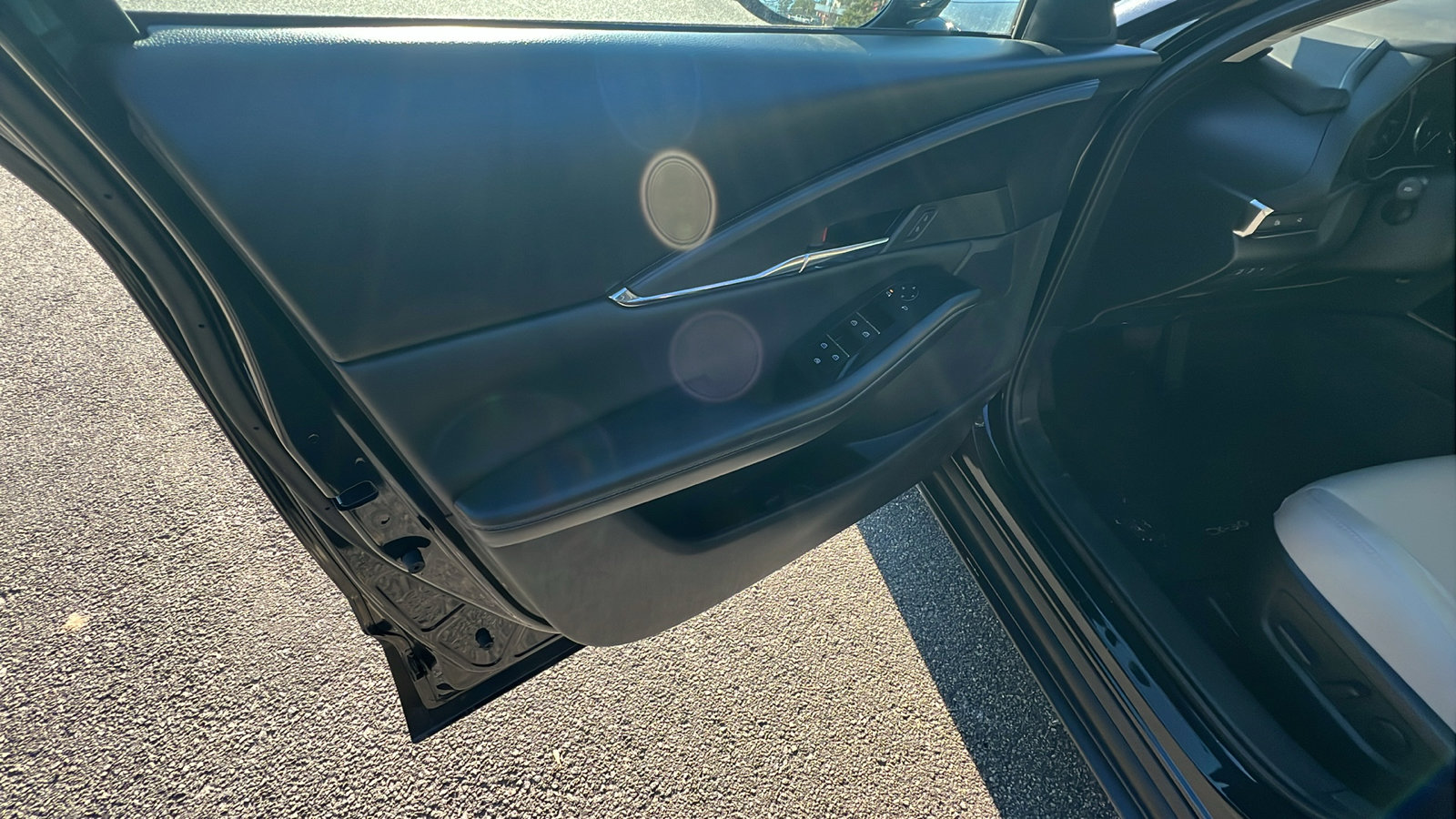 Used 2025 MAZDA CX-30 AWD 2.5 S w/ Preferred Package image 14