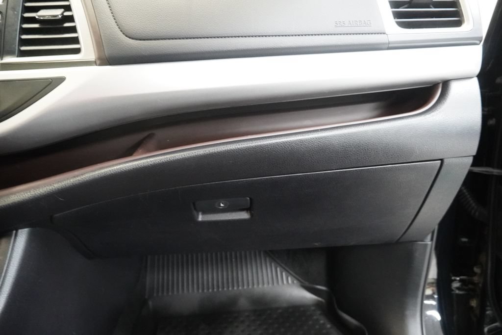 Used 2019 Toyota Highlander XLE AWD/4WD image 42