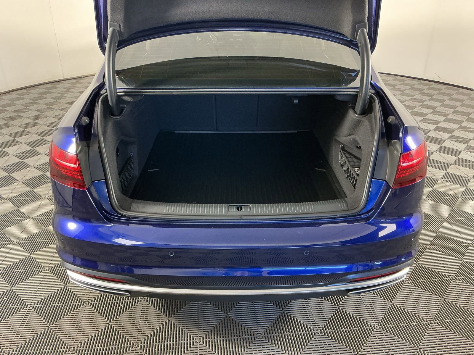 Used 2021 Audi A4 2.0T Premium w/ Convenience Package image 22