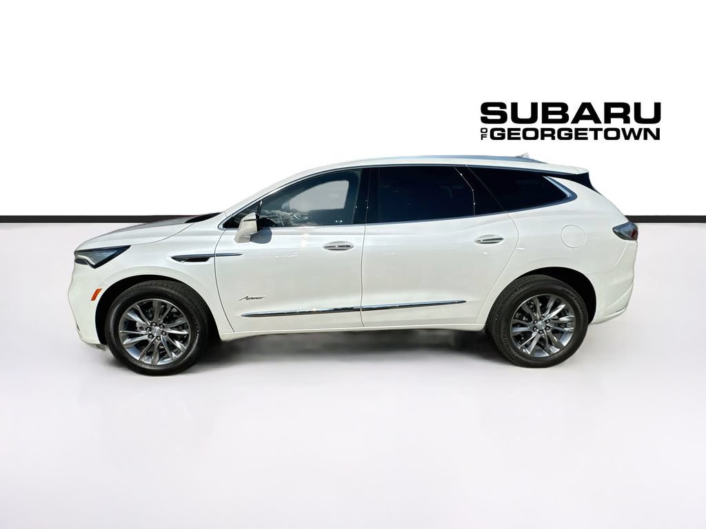 Used 2022 Buick Enclave Avenir w/ Avenir Technology Package FWD image 4