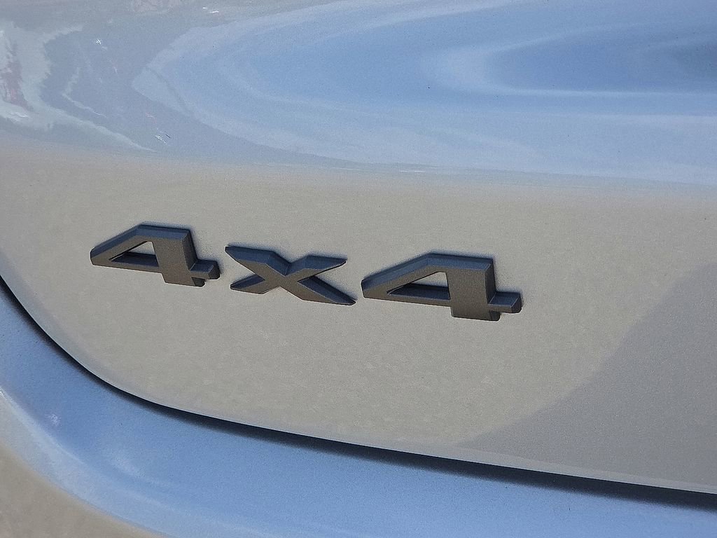 Used 2024 Jeep Compass Trailhawk image 16