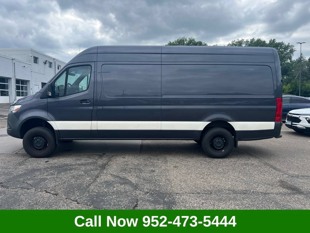 Used 2021 Freightliner Sprinter 2500 AWD/4WD image 1