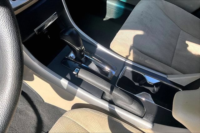 Used 2013 Honda Accord EX image 17
