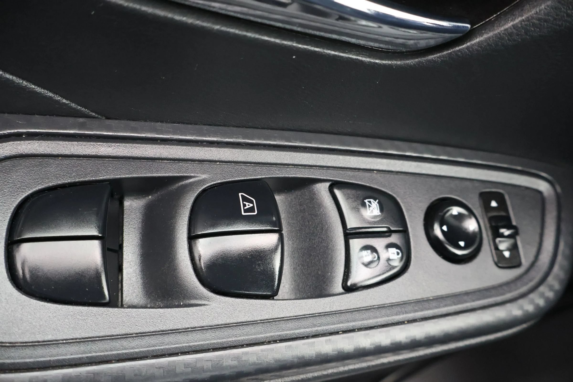 Used 2023 Nissan Versa SV FWD image 20