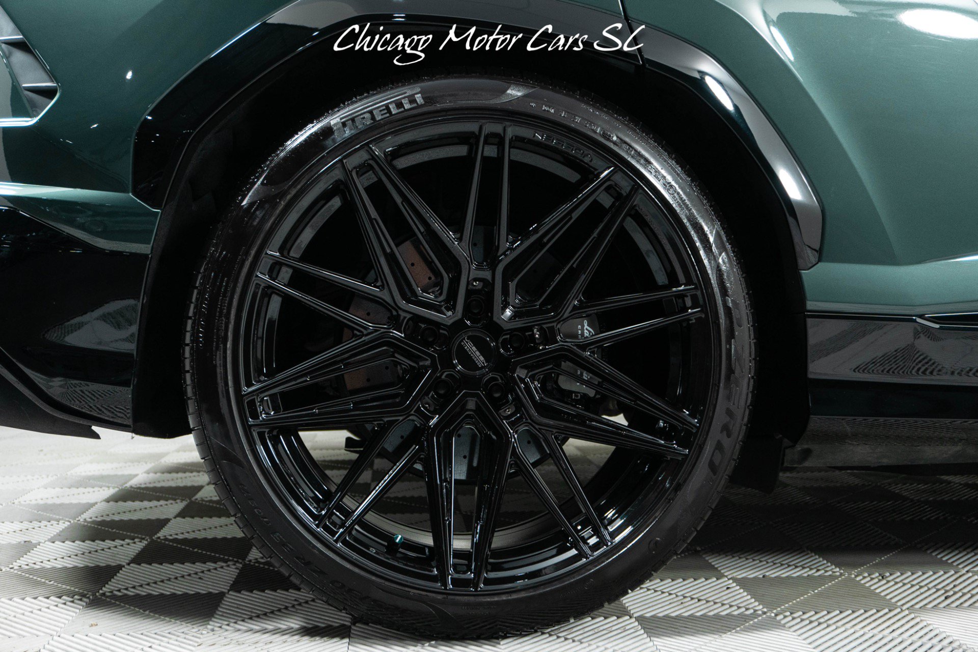 Used 2021 Lamborghini Urus AWD/4WD image 13