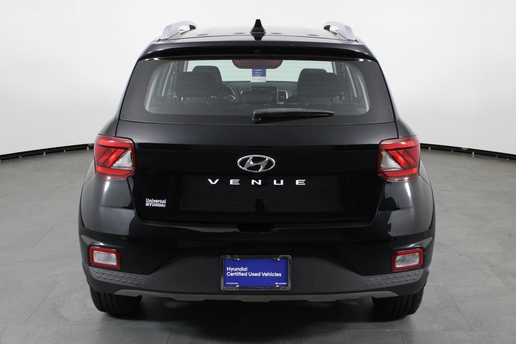 Certified 2022 Hyundai Venue SEL FWD image 11