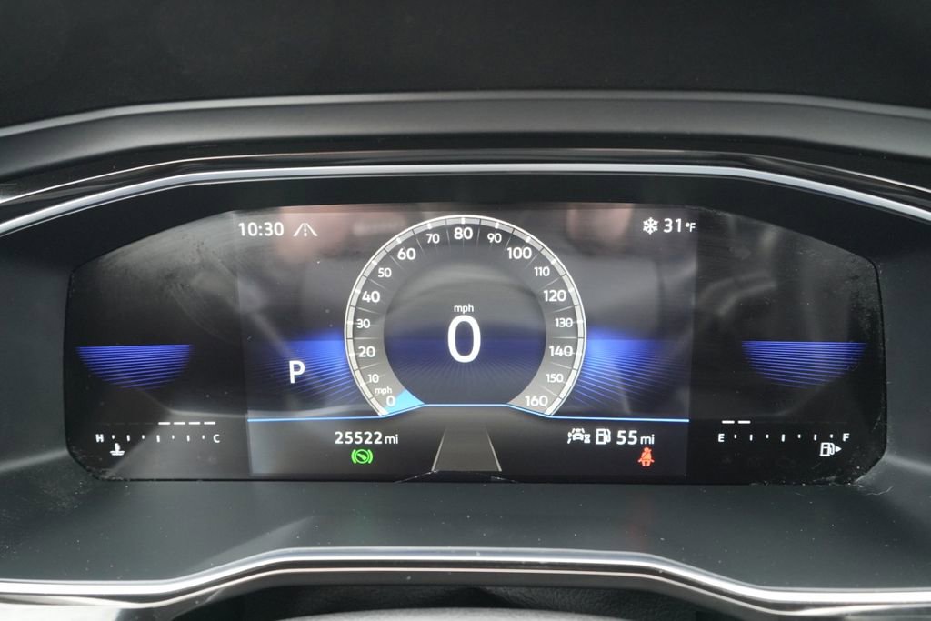 Used 2023 Volkswagen Jetta SE w/ Panoramic Sunroof Package image 29