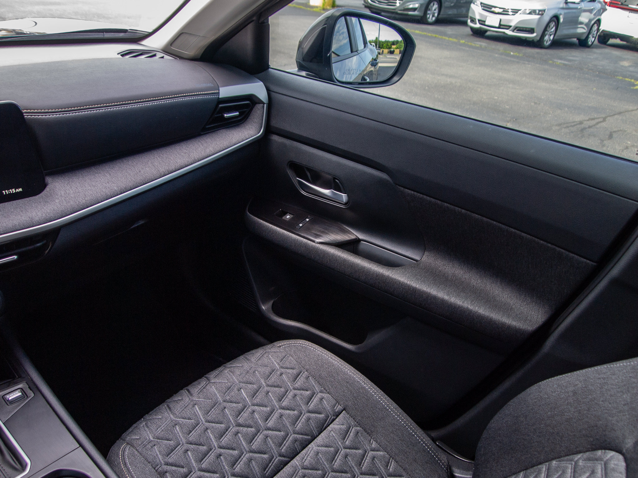 Used 2026 Nissan Kicks SV FWD image 15