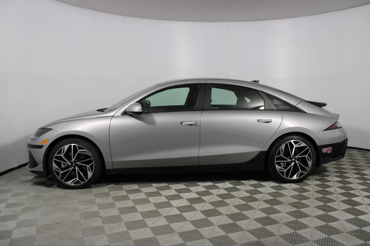 Used 2024 Hyundai Ioniq 6 SEL RWD image 32