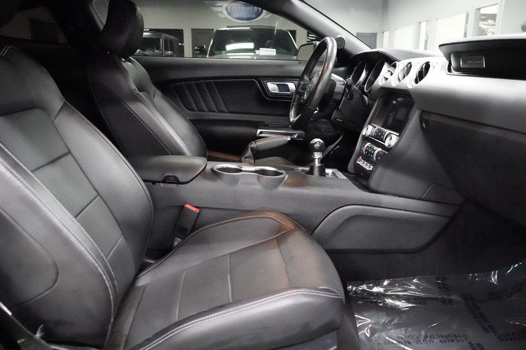 Used 2022 Ford Mustang GT Premium w/ Ford Safe & Smart Package RWD image 16