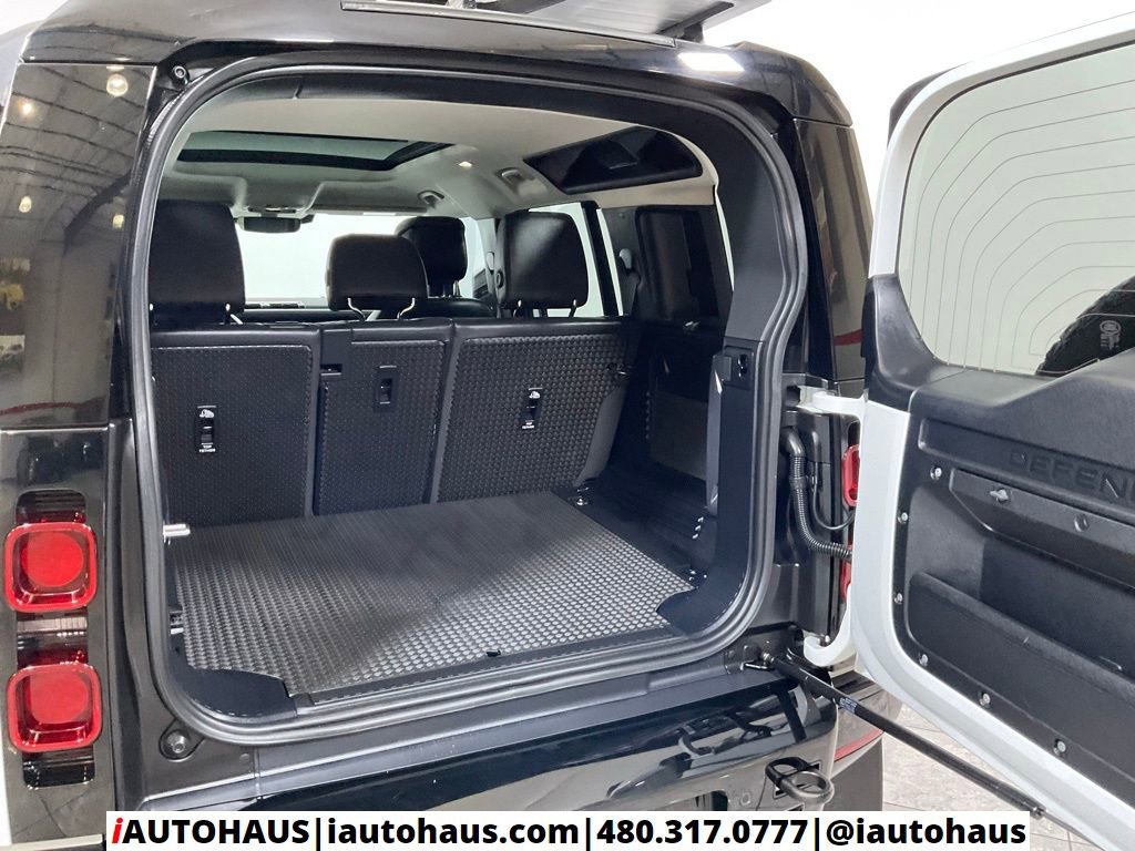 Used 2023 Land Rover Defender 110 X-Dynamic SE AWD/4WD image 13