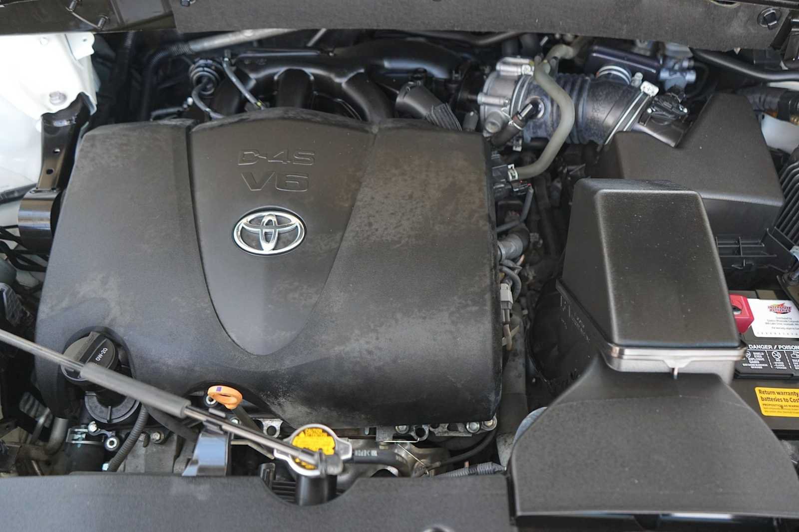 Used 2017 Toyota Highlander Limited Platinum FWD image 9